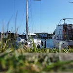 아파트 Hausboote Und