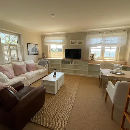 Hausboote Und Апартаменты